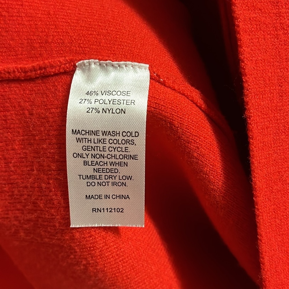 LTD Red Cape Poncho NWT - Picture 3 of 4